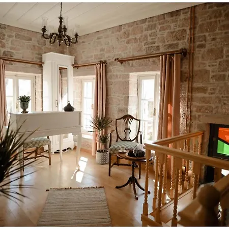 Baris Cunda Hotel